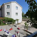 Mirjana *