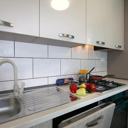 Mirjana Apartamento *