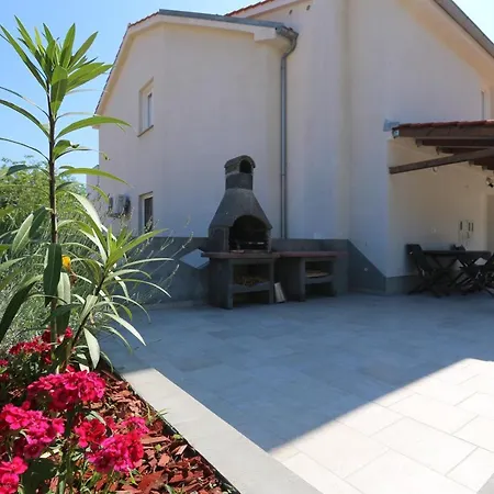 Apartment Mirjana