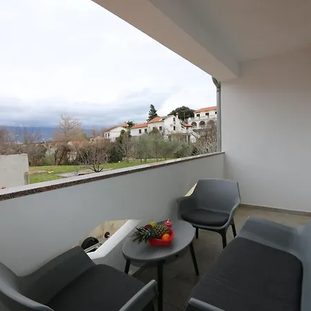 Apartment Mirjana *