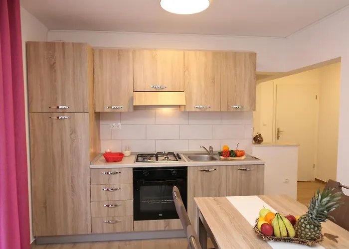 Mirjana アパート *